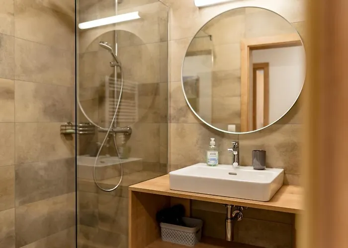 By Reiteralm -ski In Out Apartment *